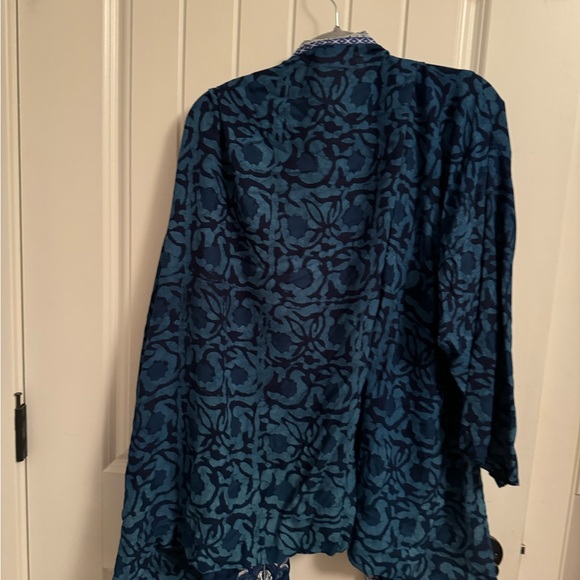 Blue kimono with embroidery size XL from Monsoon UK 100% viscose - Picture 4 of 5